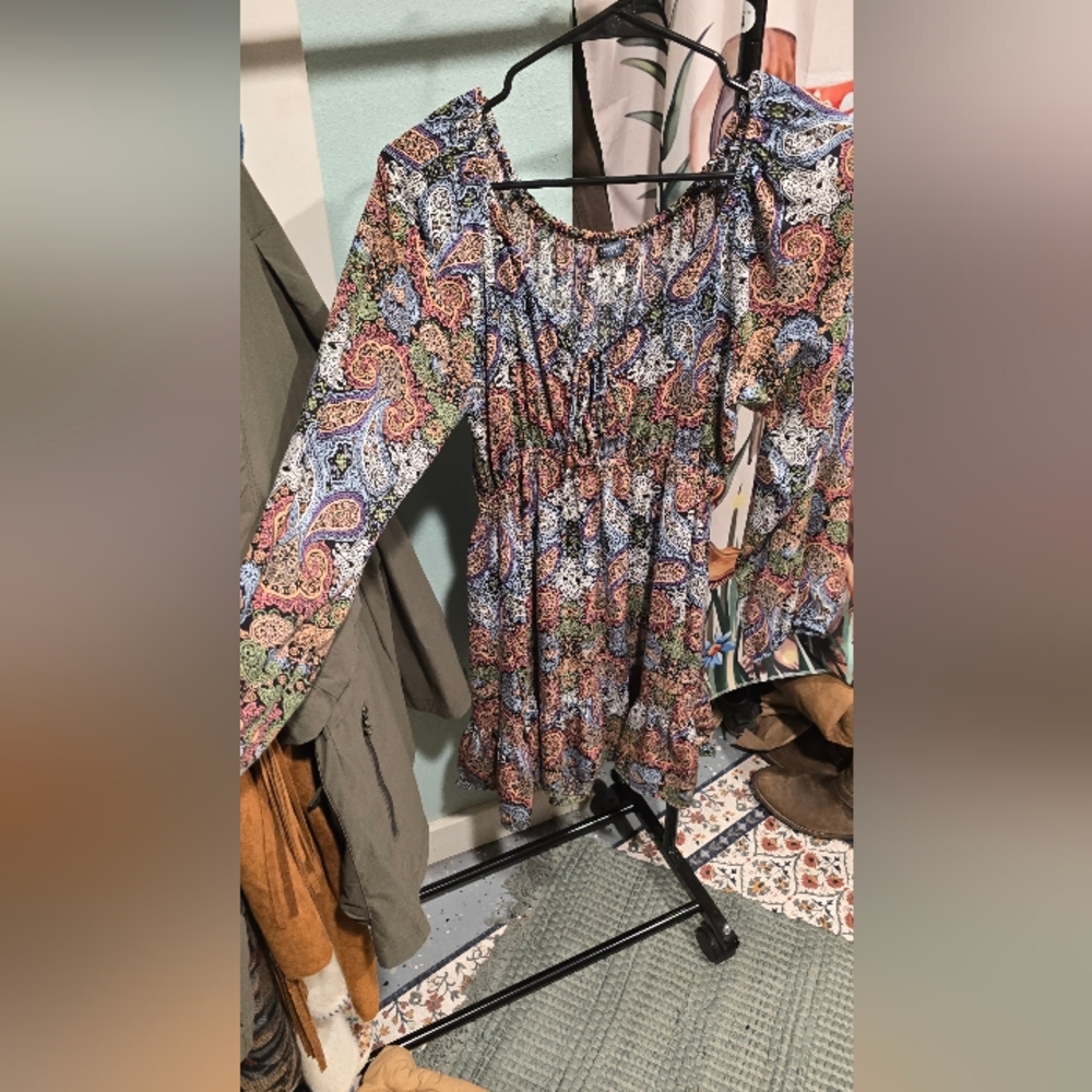 Funky Earthbound Dress. Size Tag Torn Out But Fits The Equivelent Of A Large!